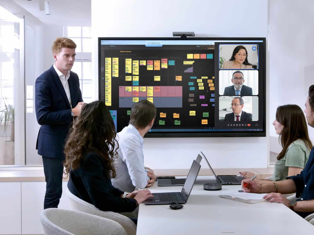 Digital Interactive Whiteboards